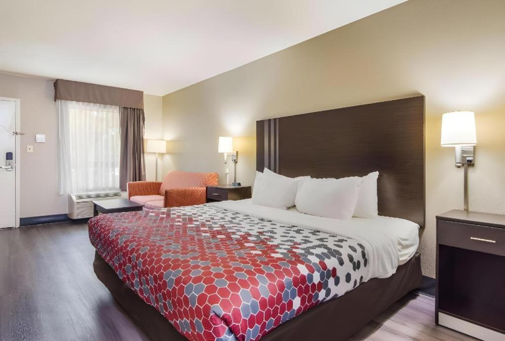 Econo Lodge South Garner Extérieur photo