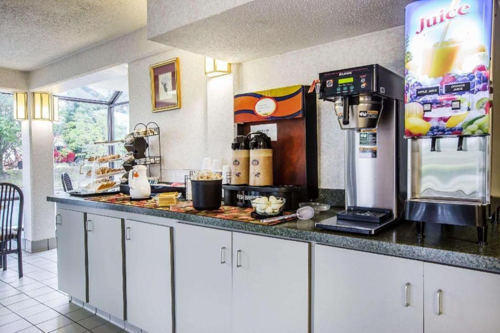Econo Lodge South Garner Extérieur photo